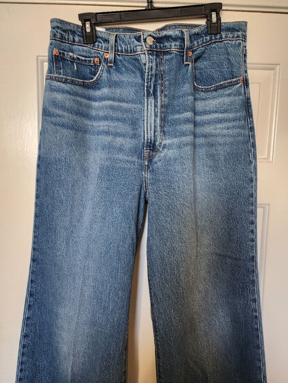 Ribcage Levi's Medium Blue Wide-Leg High-Rise Jeans - Picture 2 of 10